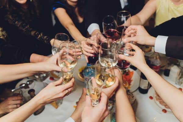 千葉県でのギャラ飲みで稼ぐ!金持ち男性とのやり方や相場が解る!